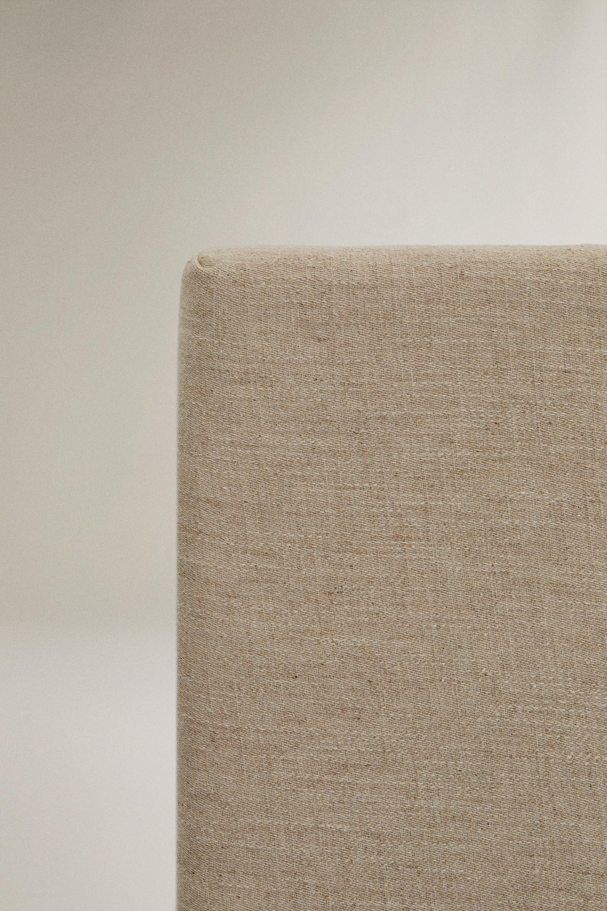 HEADBOARD WITH A HEMP AND COTTON COVER